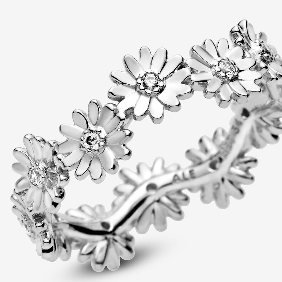 Sparkling Flower Crown Ring - Image 4
