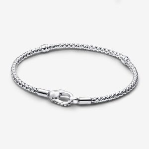 Studded Armband met Studded Sluiting