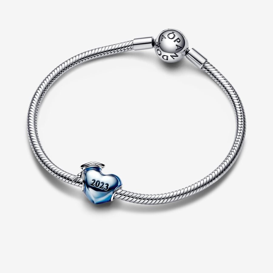 Blue 2023 Graduation Heart Charm - Image 3