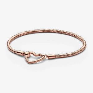 Rose-plated Heart Closure Snake Chain Bracelet